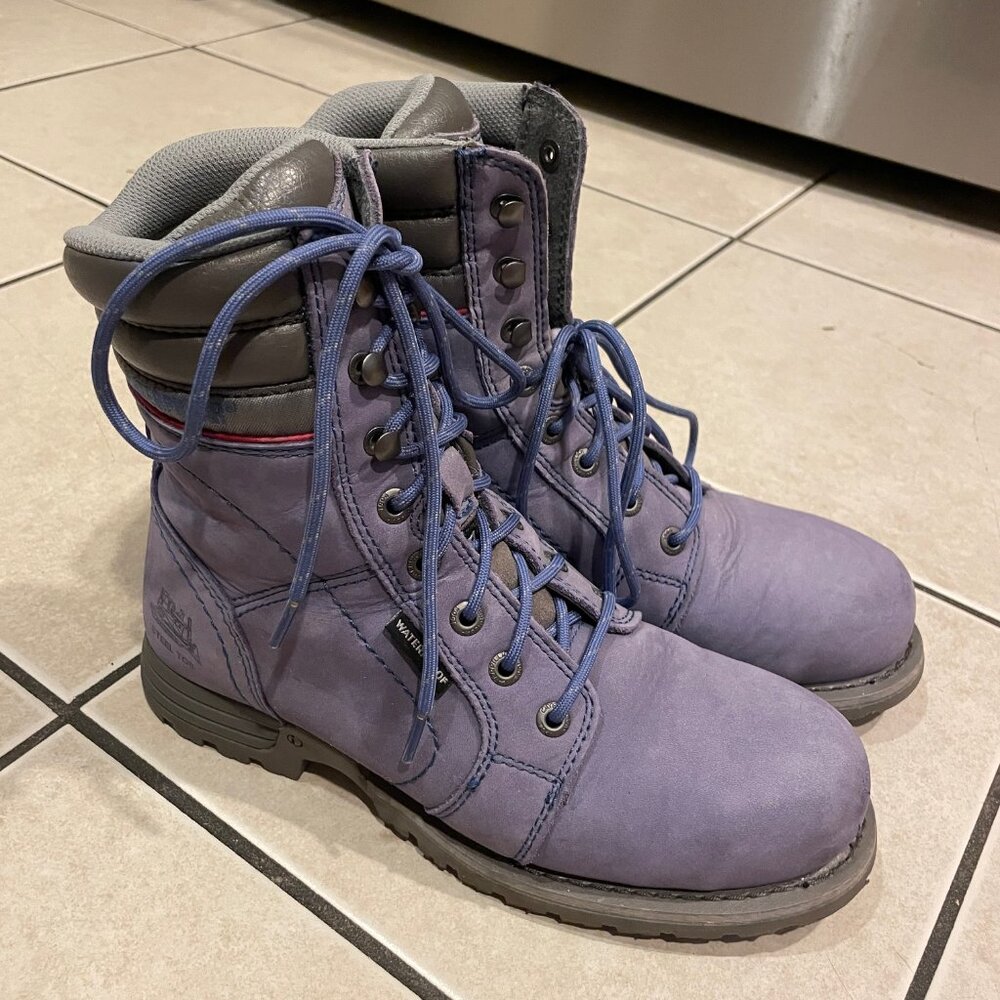 Caterpillar Women's Echo Waterproof Steel Toe Work Boot- Blue, Size 7.5 Wide